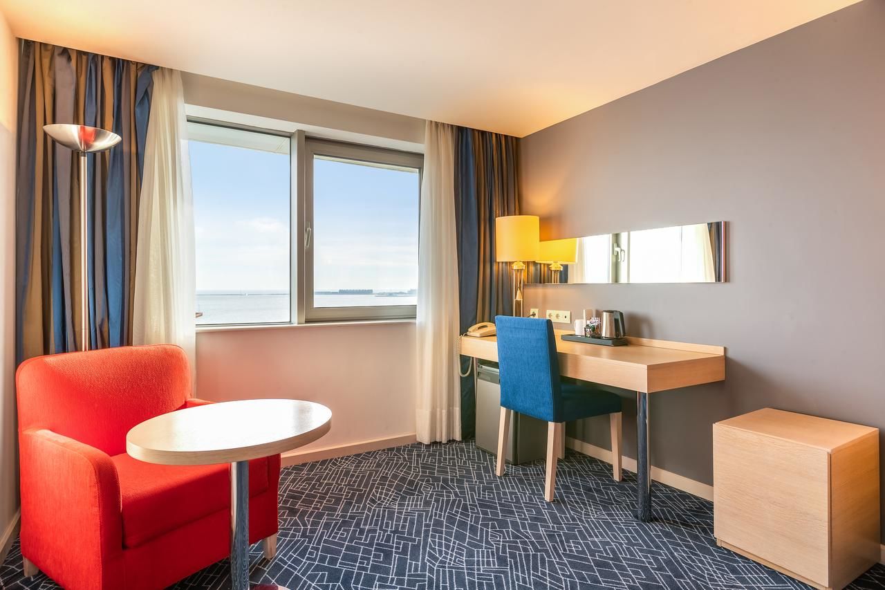 Отель Park Inn by Radisson Baku Hotel Баку-32