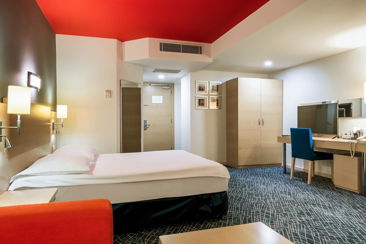 Отель Park Inn by Radisson Baku Hotel Баку