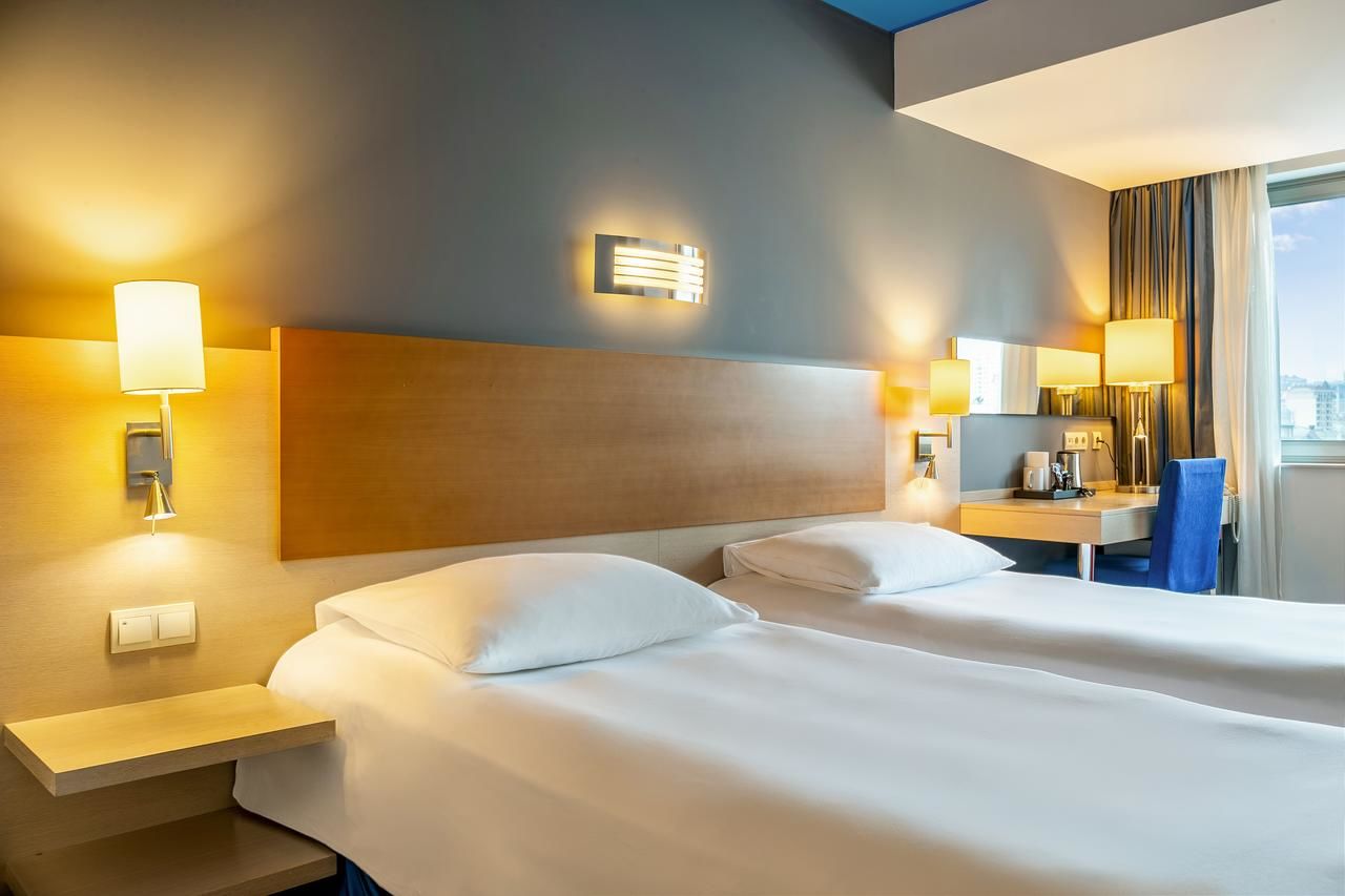 Отель Park Inn by Radisson Baku Hotel Баку-43