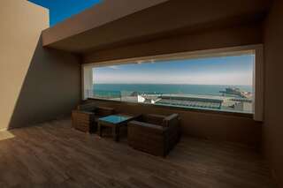 Отель Park Inn by Radisson Baku Hotel Баку Номер-студио с террасой и видом на море-4