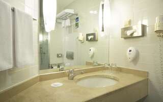 Отель Park Inn by Radisson Baku Hotel Баку Стандартный номер-9